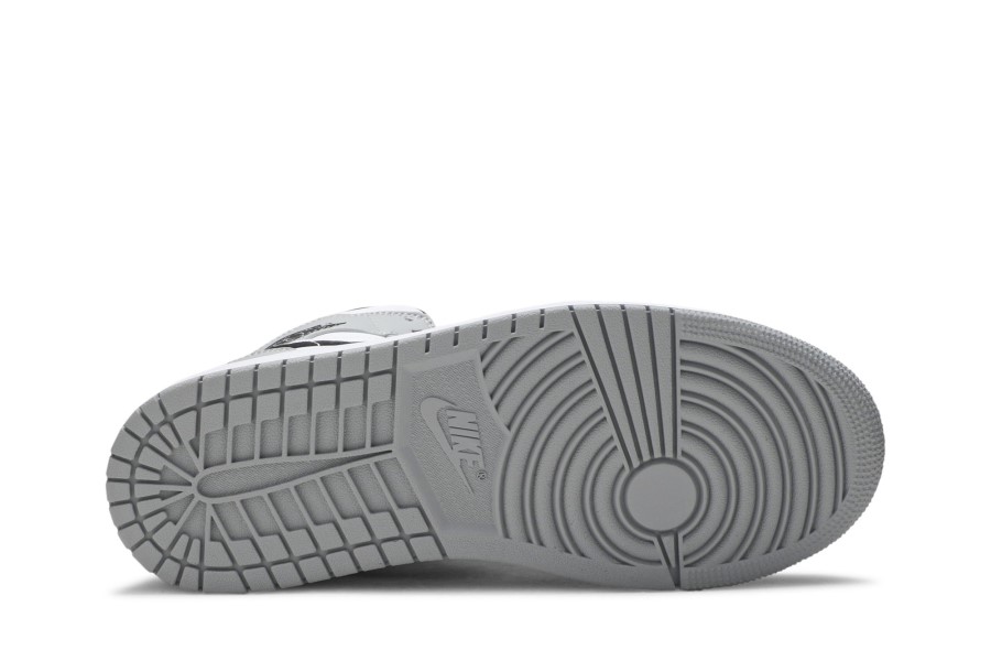 Air Jordan 1 Mid Smoke Grey