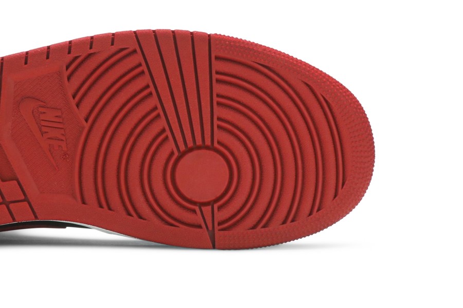 Air Jordan 1 Mid Zabranjen