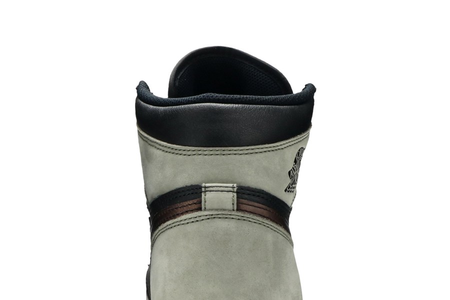 Air Jordan 1 Retro High And Patina