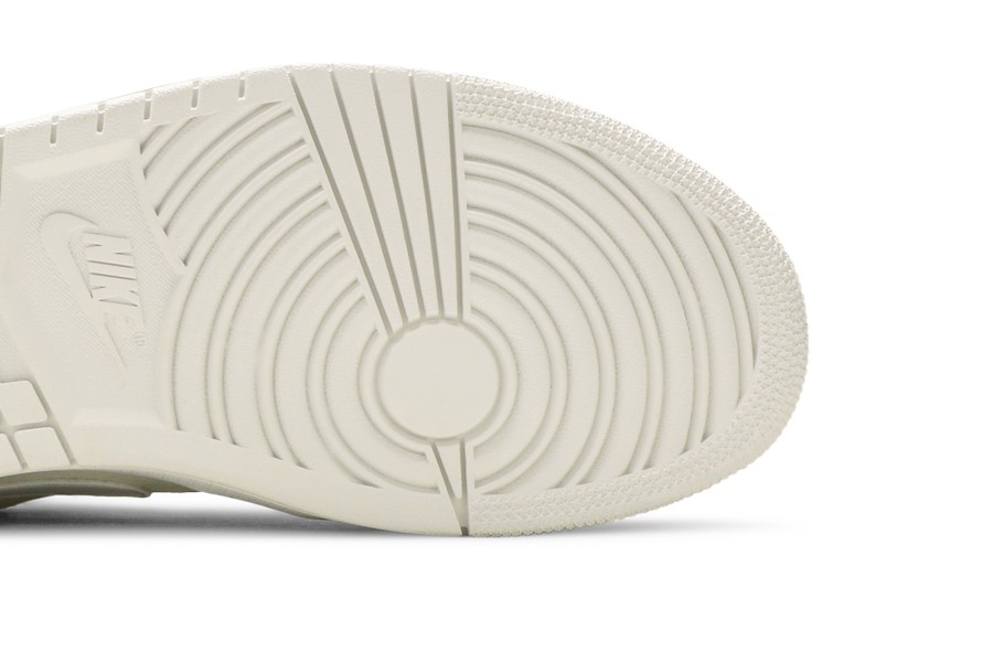 Air Jordan 1 Nisko Mom Prvom Treneru