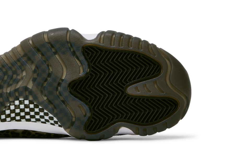 Wmns Air Jordan 11 Retro životinjski Instinkt