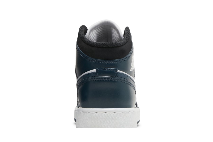 Air Jordan 1 Mid GS Oružarna Mornarica