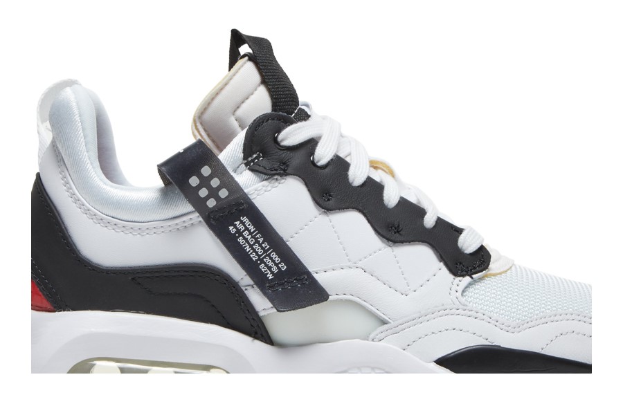 Jordan Ma2 Svijetlo Dimno Siva Sveučilišna Crvena