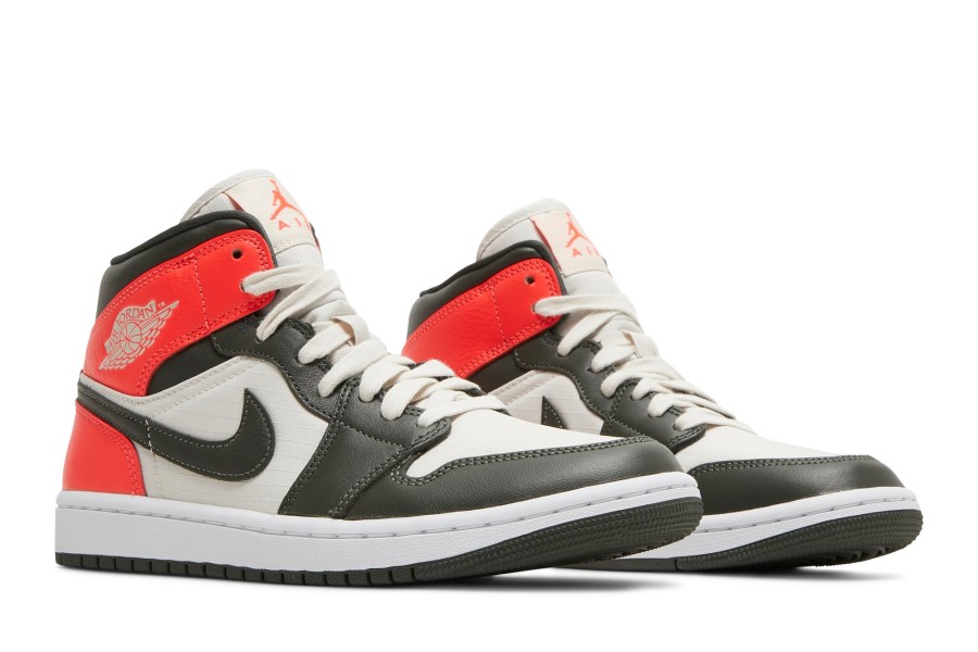 Wmns Air Jordan 1 Mid Se Novinski Papir