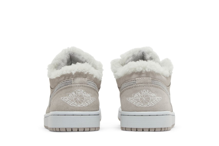 Wmns Air Jordan 1 Low Se Sherpa Fleece