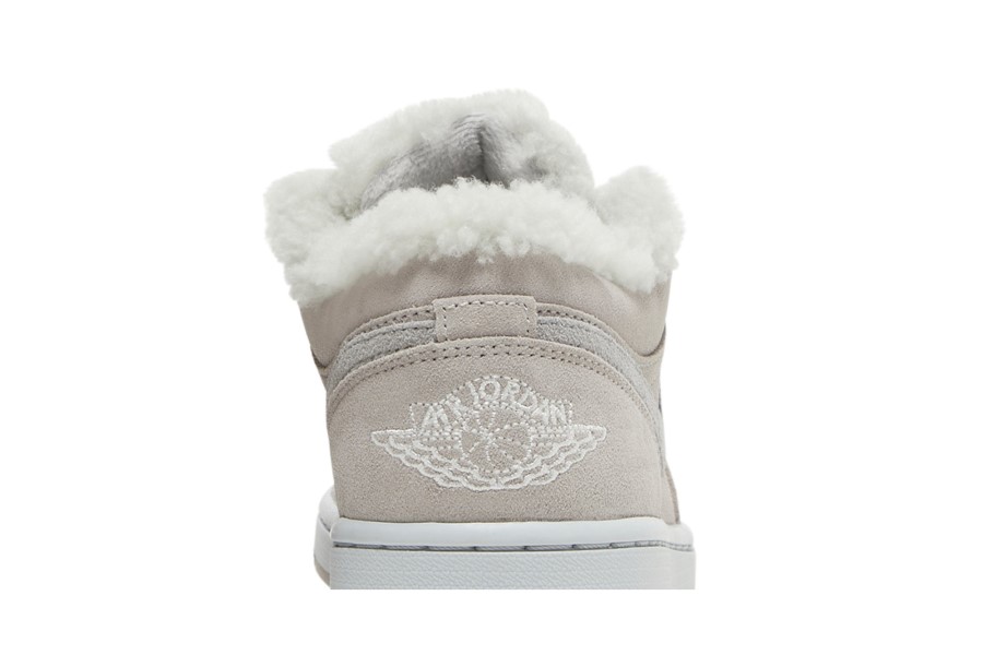Wmns Air Jordan 1 Low Se Sherpa Fleece