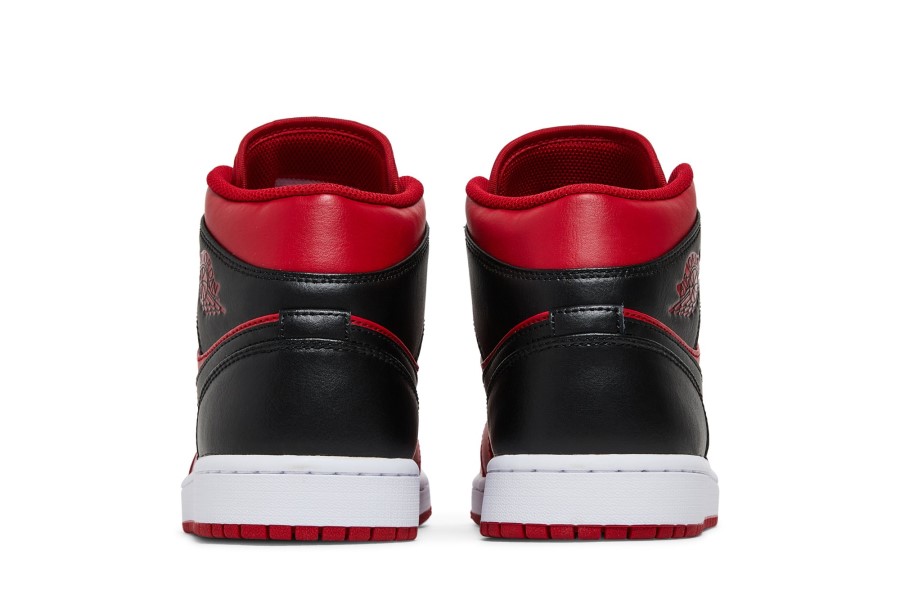 Air Jordan 1 Mid Reverse Bred