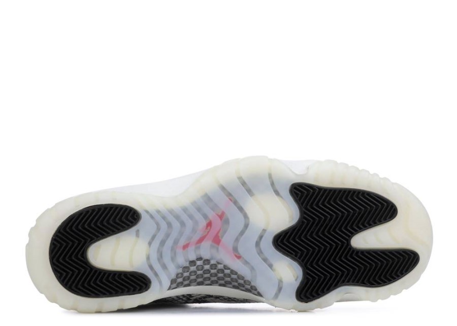 Air Jordan 11 Retro Low Light Bone Snakeskin