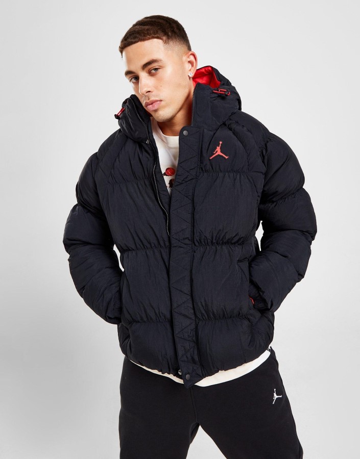 Jordan Esencijalna Podstavljena Jakna Crna