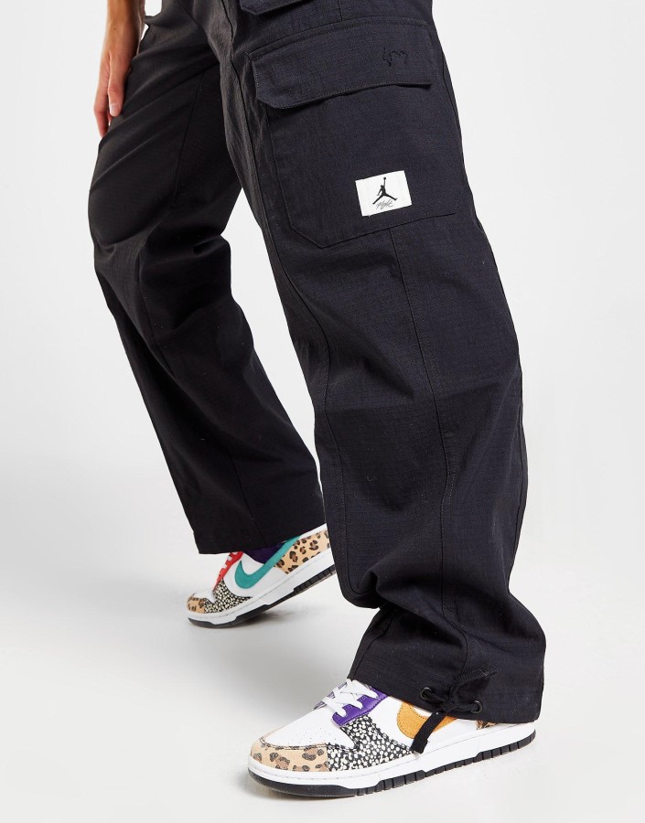 Jordan Let Chicago Cargo Hlače Crne