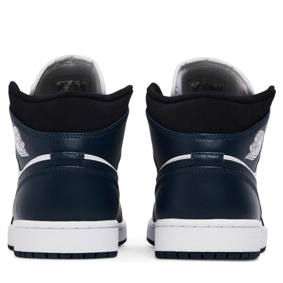Air Jordan 1 Mid Armory Mornarica